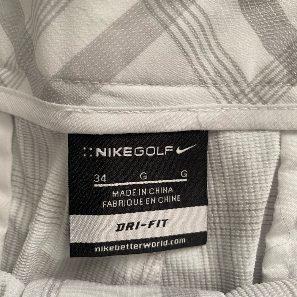 Nike Men’s Golf Shorts size 34